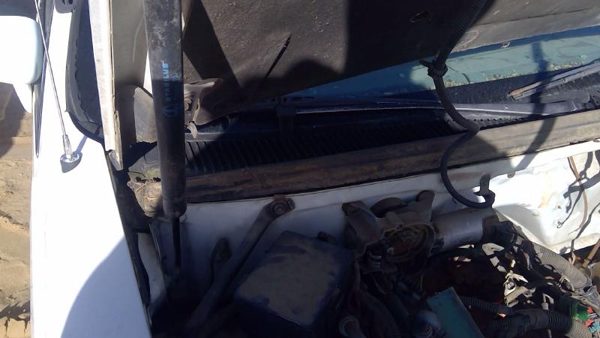 1991-1996 Chevy Caprice Windshield Wiper Cowl Vent Trim Panel Oem Grille — photo 2