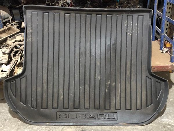 2013 Subaru Legacy Outback Complete Set Of Rear Cargo Mats Oem Rubber Trays — photo 3