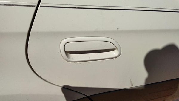 00-04 Legacy Outback Passenger Right Rear Outside Door Handle Oem Back White 8Y3 — photo 1