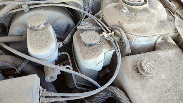 97-05 Park Ave Ultra Windshield Washer Fluid Reservoir With Pump Oem Wiper Tank — photo 5