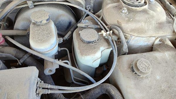 97-05 Park Ave Ultra Windshield Washer Fluid Reservoir With Pump Oem Wiper Tank — photo 4