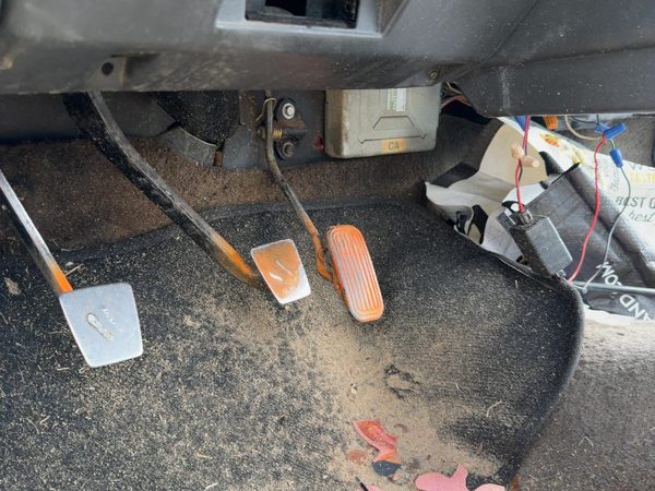 1987-1988 Toyota FX Gas Pedal Assembly OEM Accelerator — photo 2