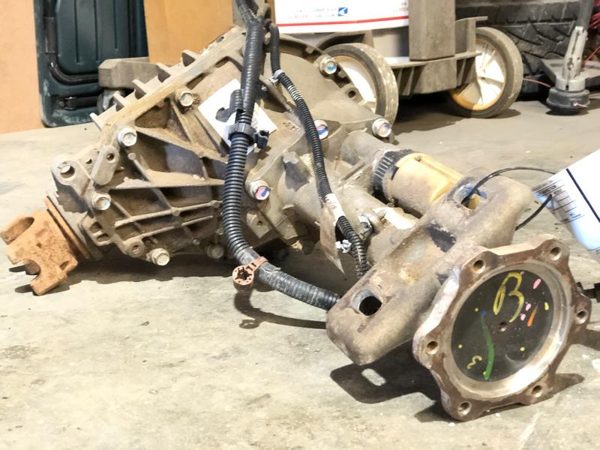 2013 GMC Sierra Carrier/differential Assembly Front Axle 3.42 Ratio (opt GU6) — photo 8