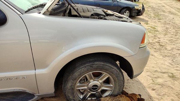2003-2005 Lincoln Aviator Passenger Right Front Fender Oem Silver Jp 3C5z16005aa — photo 3