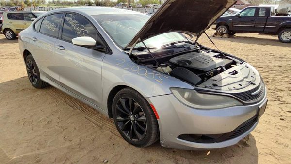 2015 Chrysler 200 — vehicle photo 8
