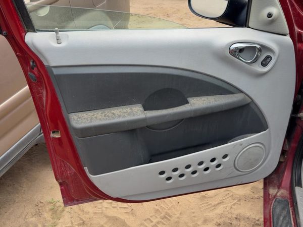 06-10 Pt Cruiser Driver Left Front Door Trim Panel Switch Power Locks Gray D7Dv — photo 1