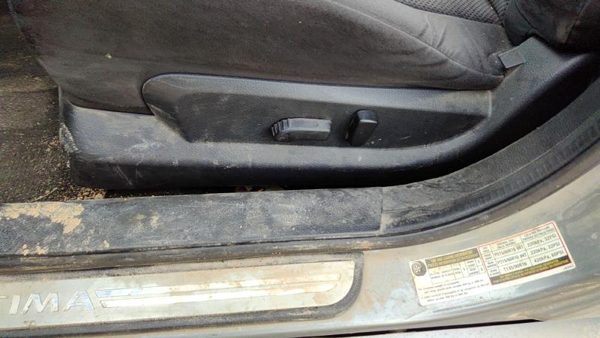 2007 Nissan Altima Driver Left Side Power Seat Switch With Trim Panel Charcoal G — photo 1