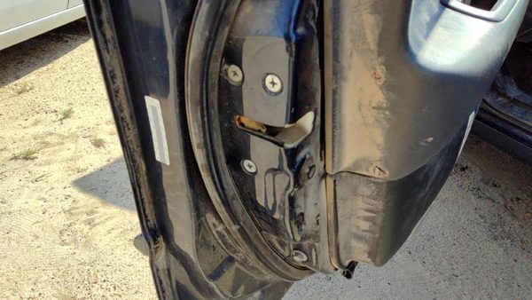 1998-2002 Honda Accord Driver Left Front Door Latch With Rods/Cables Oem — photo 2