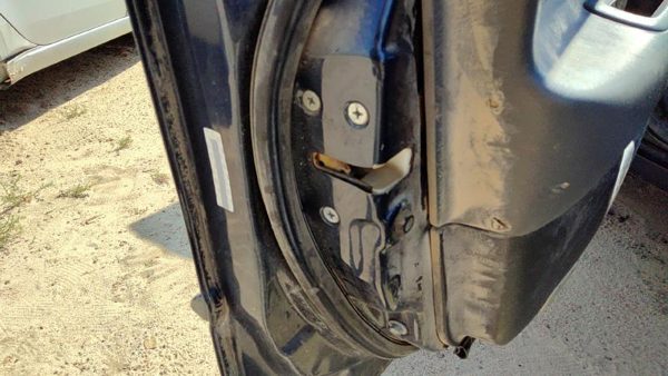 1998-2002 Honda Accord Driver Left Front Door Latch With Rods/Cables Oem — photo 4