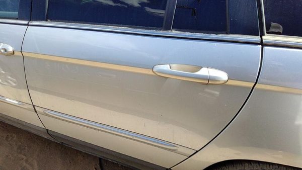2007 Chrysler Pacifica Rear Door LH Silver PS2 — photo 2