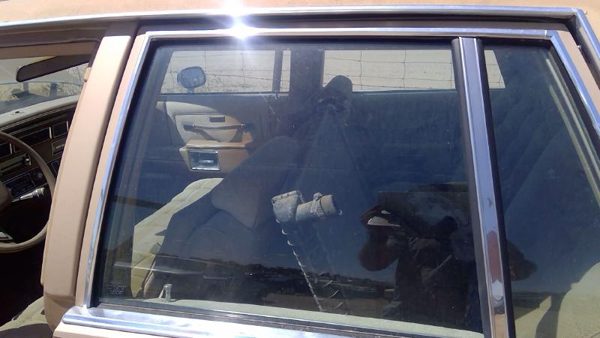 1985 Oldsmobile Delta 88 Rear Door Glass/window LH Olds Driver Left Side Window — photo 6