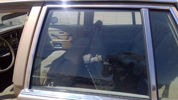 1985 Oldsmobile Delta 88 Rear Door Glass/window LH Olds Driver Left Side Window — photo 5