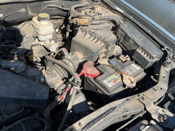 08 Mariner Complete Air Intake Cleaner Filter Box Housing With Tube Oem 3.0L — photo 3
