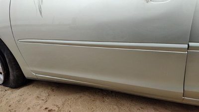 02-06 Camry Driver Left Front Moulding From Door Trim 1C8 Lunar Mist Metallic