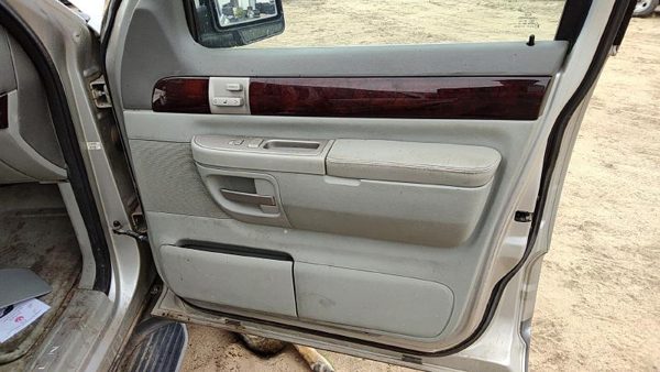 2003 Lincoln Aviator Passenger Right Front Door Trim Panel With Switches Gray Bl — photo 2