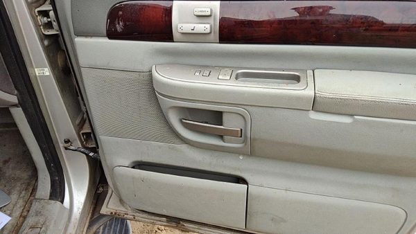2003 Lincoln Aviator Passenger Right Front Door Trim Panel With Switches Gray Bl — photo 7