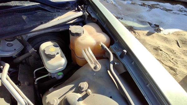 2005-2006 Cadillac Sts Coolant Reservoir Radiator Overflow Tank Bottle Oem — photo 3