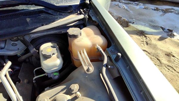 2005-2006 Cadillac Sts Coolant Reservoir Radiator Overflow Tank Bottle Oem — photo 2