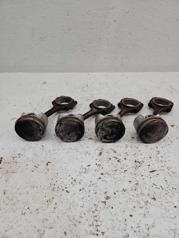 1996-2000 Honda Civic Hx D16Y5 Set Of 4 Pistons With Connecting Rods 1.6L — photo 1