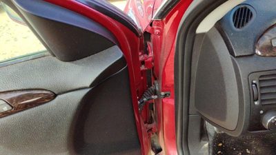 2007 Buick Lucerne Front Door Latch LH