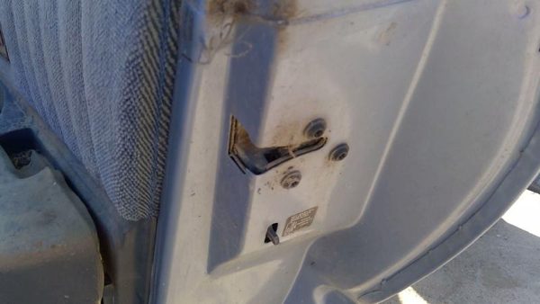 1991-1996 Caprice Passenger Right Rear Door Latch With Rods/Cables Assembly Back — photo 7