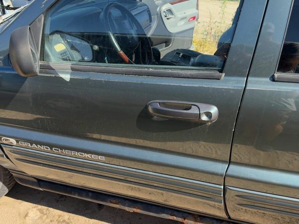 2002 Jeep Grand Cherokee Front Door LH Green — photo 3