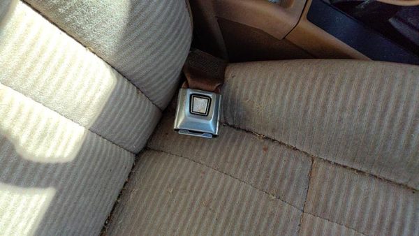 1984-1987 Ford Tempo Passenger Right Front Seat Belt Buckle Receiver Oem Tan — photo 2
