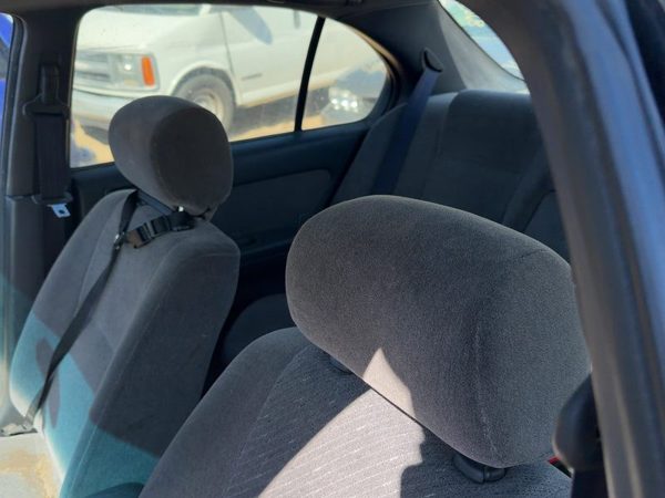 96 Maxima Pair Of Front Headrests Oem Left Right Set Seat Gxe 4-Door Sedan Black — photo 1