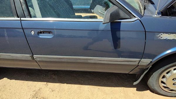 1994 Oldsmobile Cutlass Ciera Front Door RH Blue — photo 3