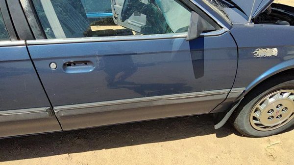 1994 Oldsmobile Cutlass Ciera Front Door RH Blue — photo 5