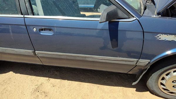 1994 Oldsmobile Cutlass Ciera Front Door RH Blue — photo 2