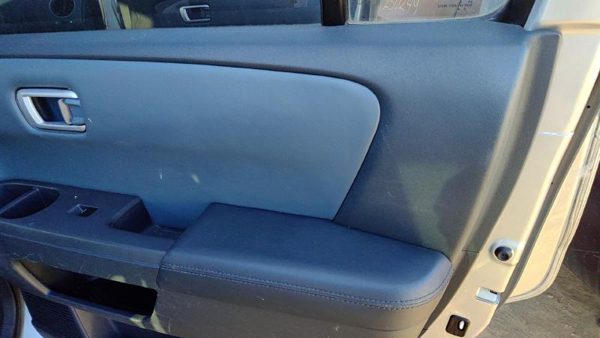 2009 Pilot Passenger Right Rear Door Trim Panel With Switches Back Gray/Blue Gr — photo 2