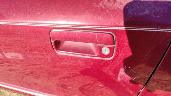 96-99 Olds 88 Driver Left Front Outside Door Handle Oem Red — photo 2