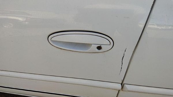 1997-2004 Buick Regal Driver Left Front Outside Door Handle Oem White 16U — photo 2