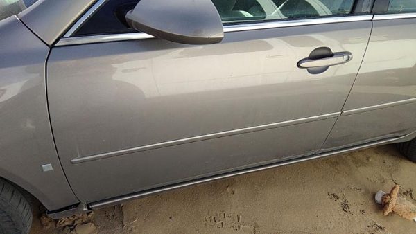 2006 Chevrolet Impala Front Door LH Bronze 53U — photo 2