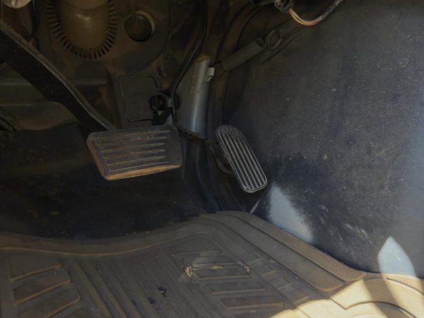 1996-2002 Chevy Express 2500 Gas Pedal Assembly Oem Accelerator — photo 3