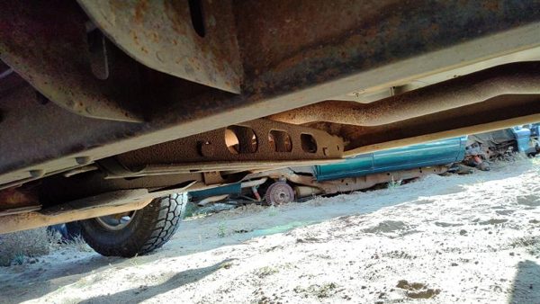 1999-2007 Silverado 1500 Torsion Bar Crossmember Mount Bracket Oem 5.3L — photo 1