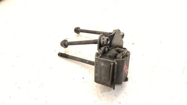 1983 Pontiac Firebird Rear Axle Front Torque Arm Mount With Bolts — photo 3
