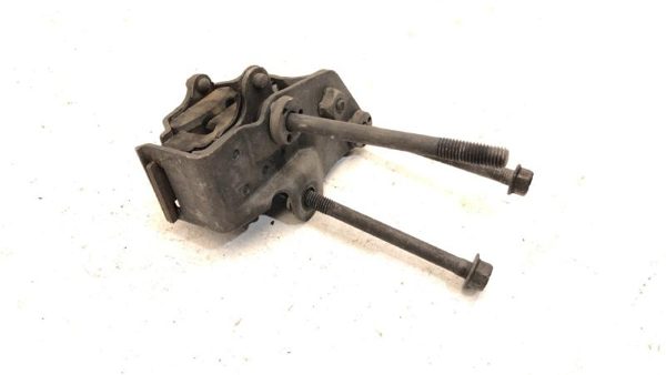 1983 Pontiac Firebird Rear Axle Front Torque Arm Mount With Bolts — photo 7
