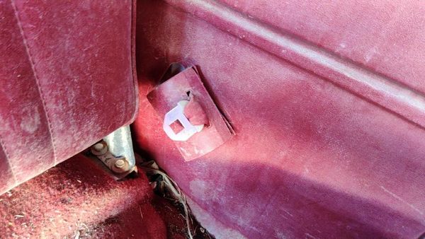 1988 Ford F150 Front Seat Belt Red Left Rear Retractor — photo 2
