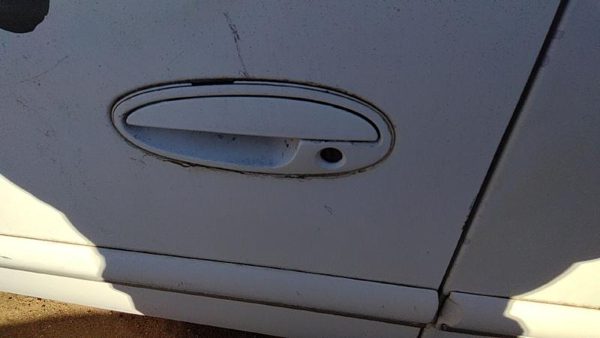1997-2005 Buick Century Driver Left Front Outside Door Handle Oem White 10439372 — photo 1