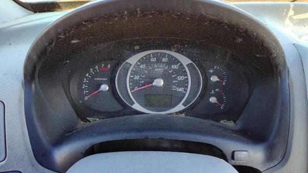 2005-2006 Hyundai Tucson Speedometer Cluster Instrument Gauges Panel Dash 2.7L — photo 3