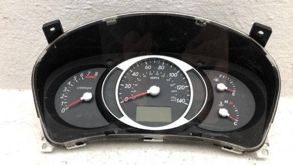 2005-2006 Hyundai Tucson Speedometer Cluster Instrument Gauges Panel Dash 2.7L — photo 1