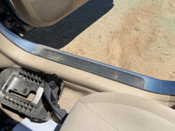 2005 Toyota Prius Passenger Right Lower Sill Step Moulding Trim Panel Oem Tan 08 — photo 3