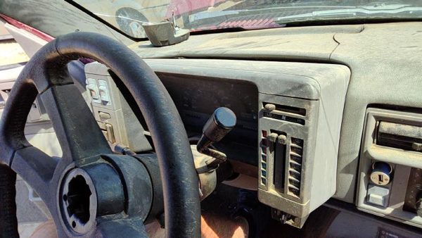 1993 Chevrolet S10 Blazer Dash Panel Gray — photo 4