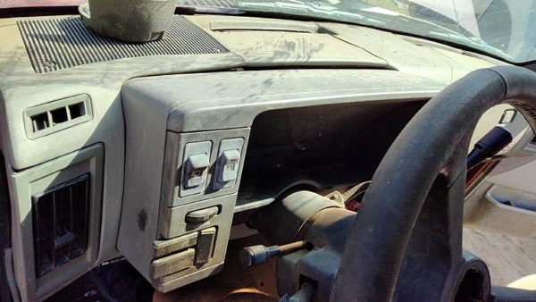 1993 Chevrolet S10 Blazer Dash Panel Gray — photo 3