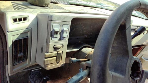 1993 Chevrolet S10 Blazer Dash Panel Gray — photo 1