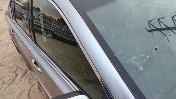 2010-2014 Subaru Legacy Outback Passenger Right Front Side Window Door Glass Oem — photo 2
