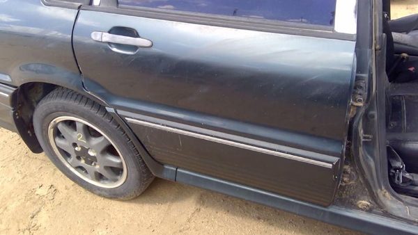 1991 Mitsubishi Galant VR-4 Passenger Right Rear Door Shell OEM Back RH Green — photo 6