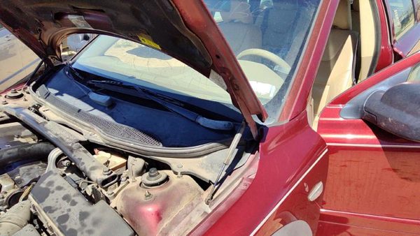2001 Volvo V70 Hood Hinge LH Xc Red 445 — photo 5